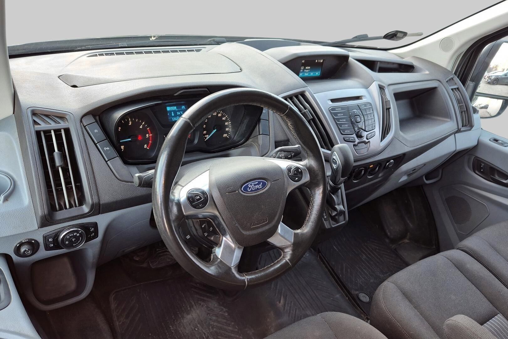 Ford Transit iso kuva 2