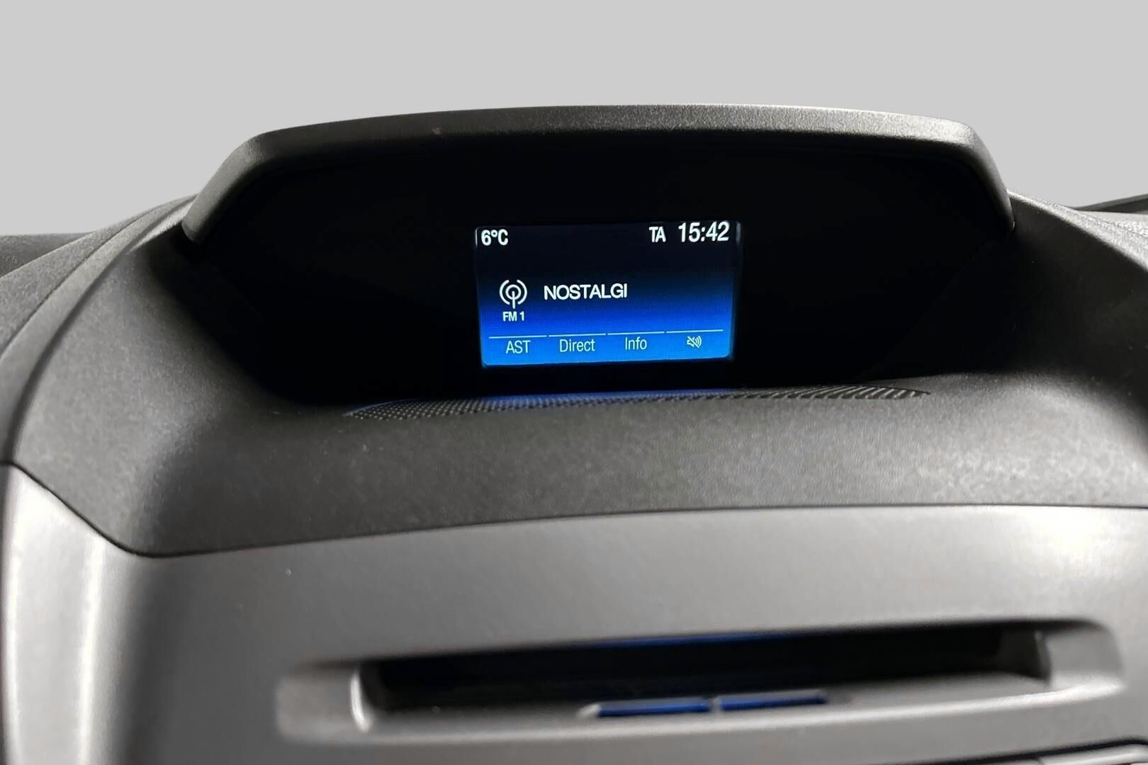 Ford Transit iso kuva 19