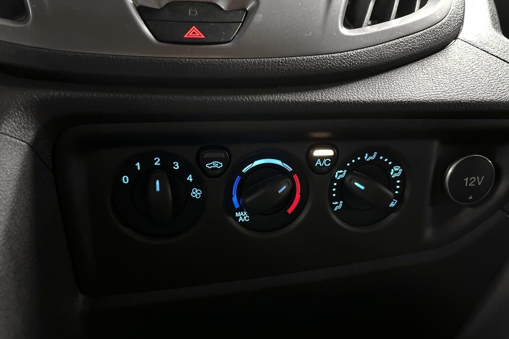 Ford Transit iso kuva 21