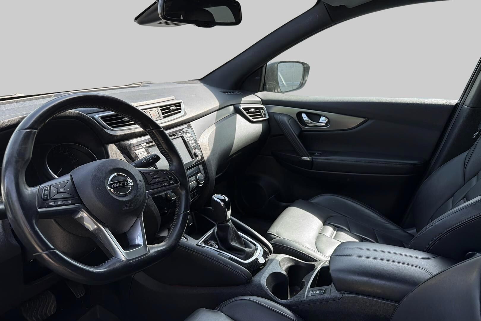 Nissan Qashqai iso kuva 2