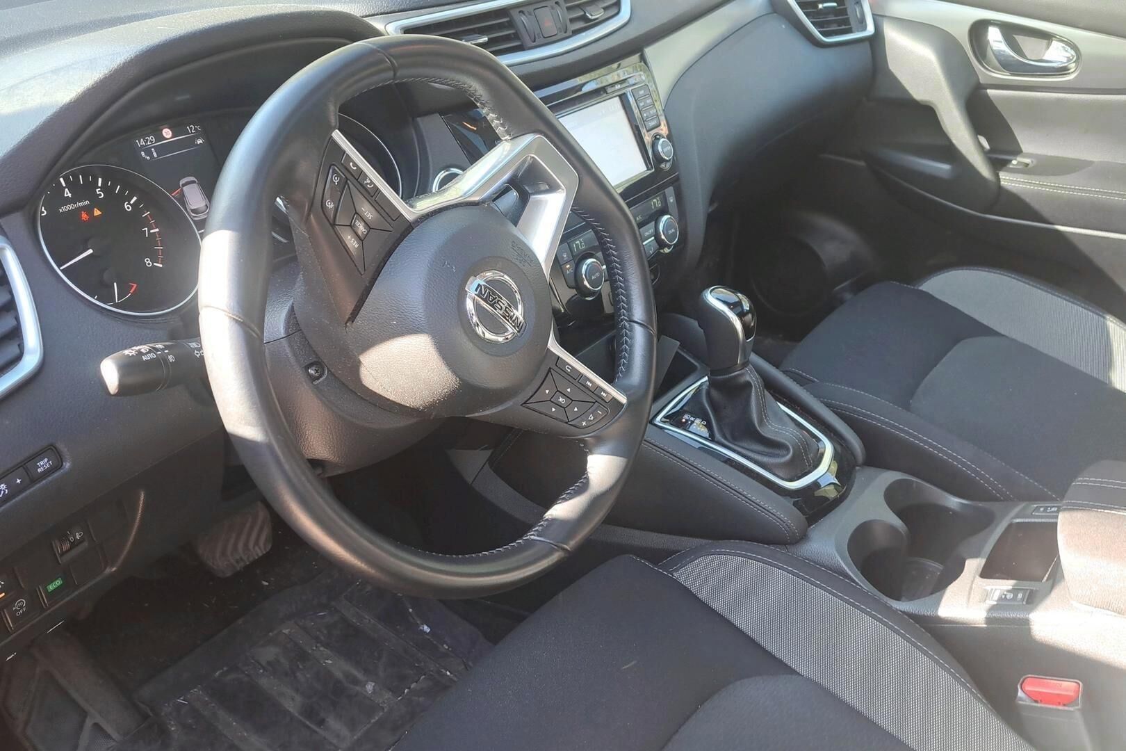 Nissan Qashqai iso kuva 2