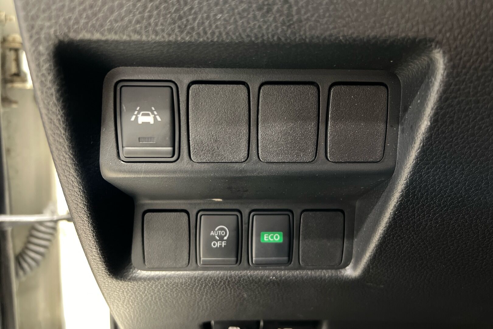Nissan Qashqai iso kuva 14