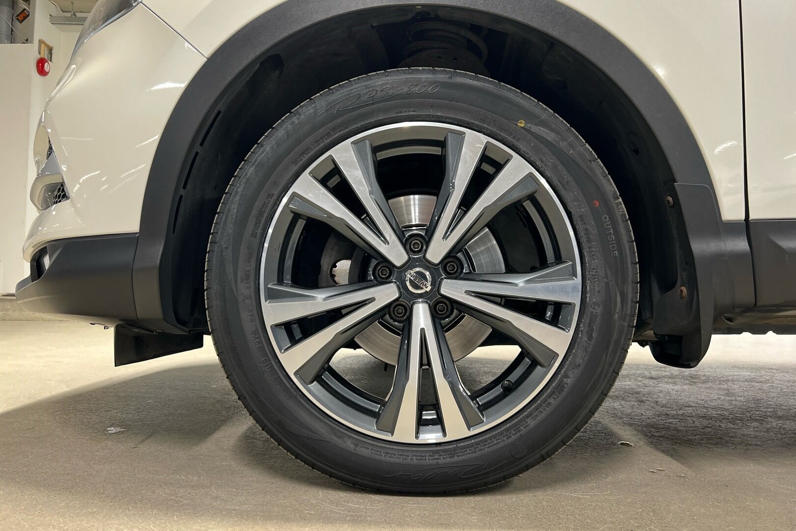 Nissan Qashqai iso kuva 15