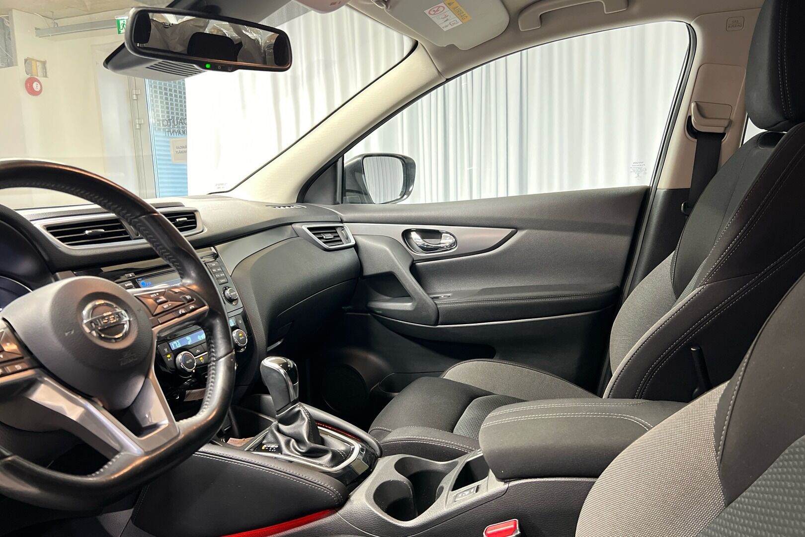 Nissan Qashqai iso kuva 7