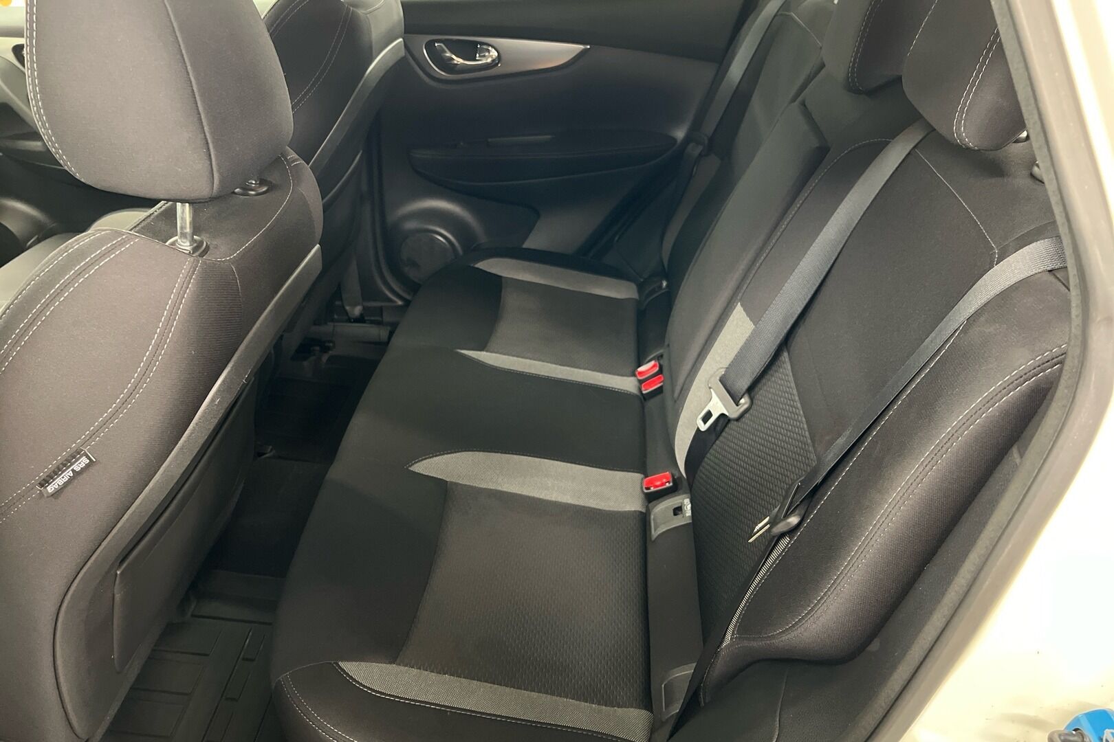 Nissan Qashqai iso kuva 8