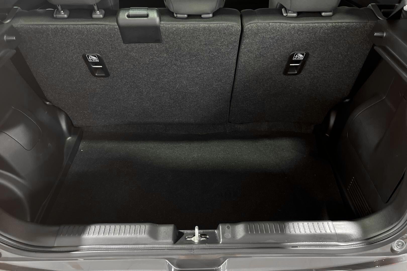 Suzuki Swift iso kuva 12
