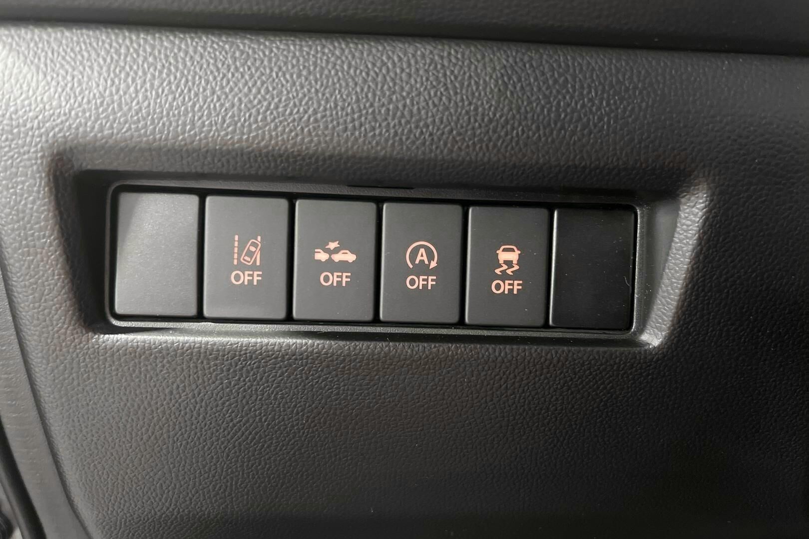 Suzuki Swift iso kuva 18