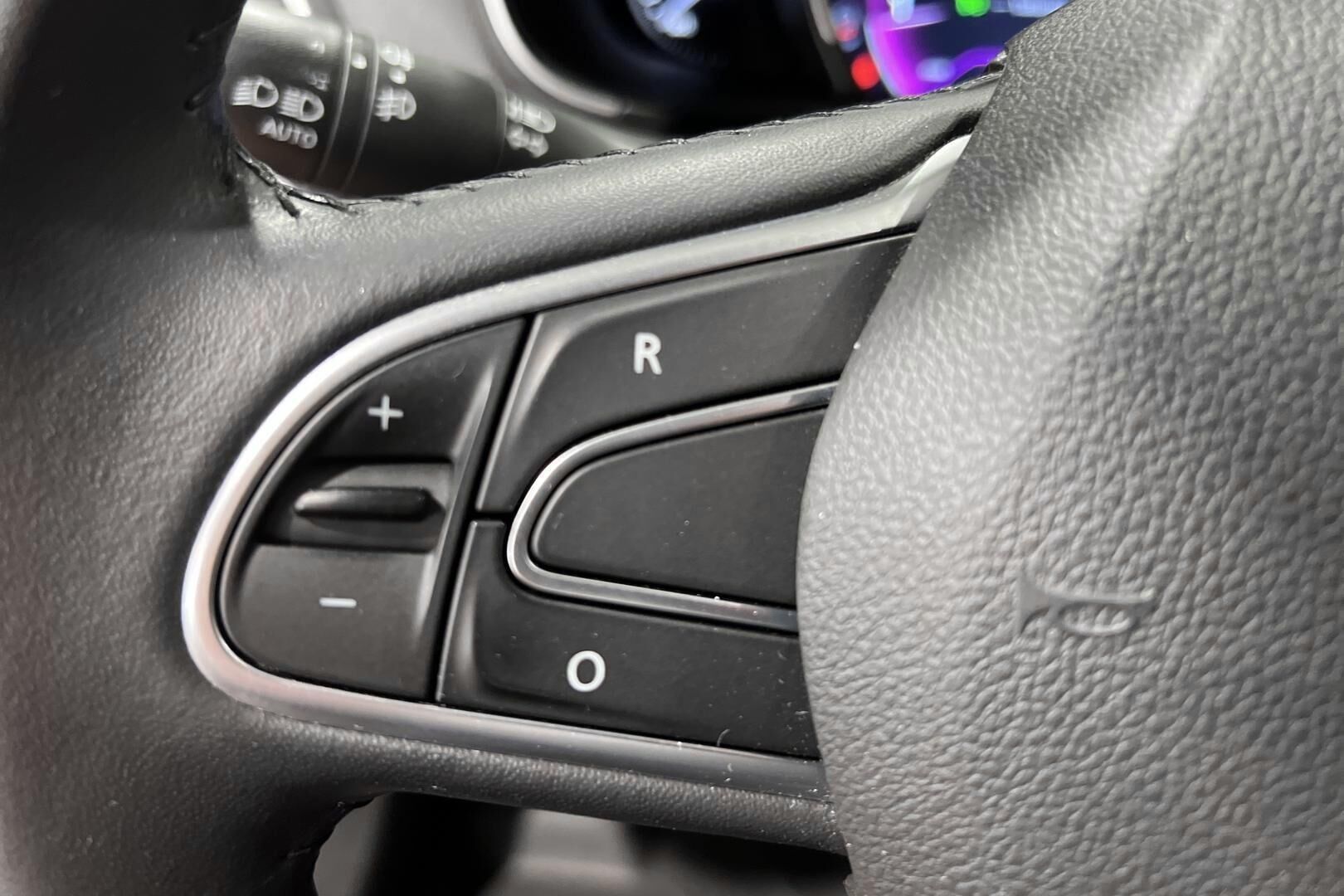 Renault Megane iso kuva 15