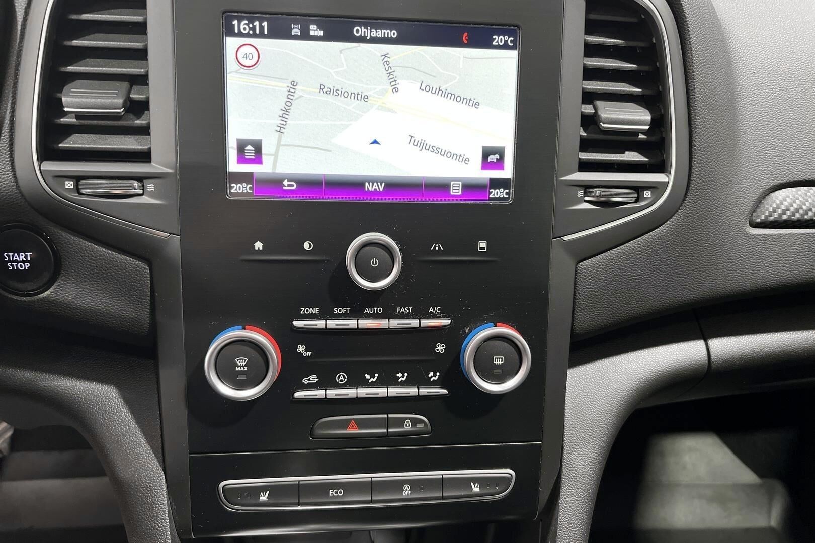 Renault Megane iso kuva 18