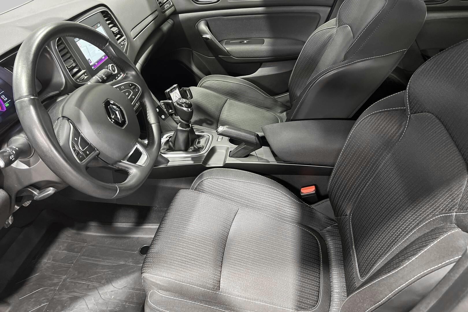 Renault Megane iso kuva 9