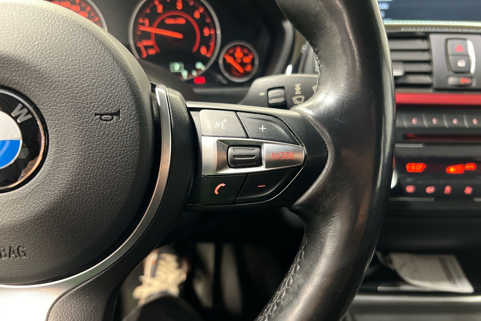 BMW 3-sarja iso kuva 16