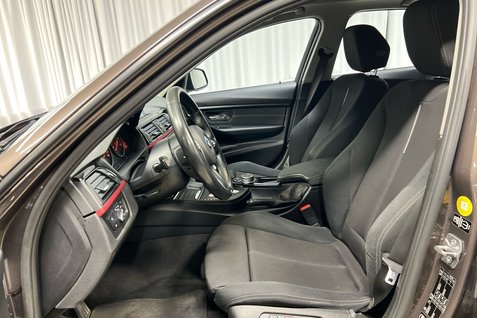 BMW 3-sarja iso kuva 7
