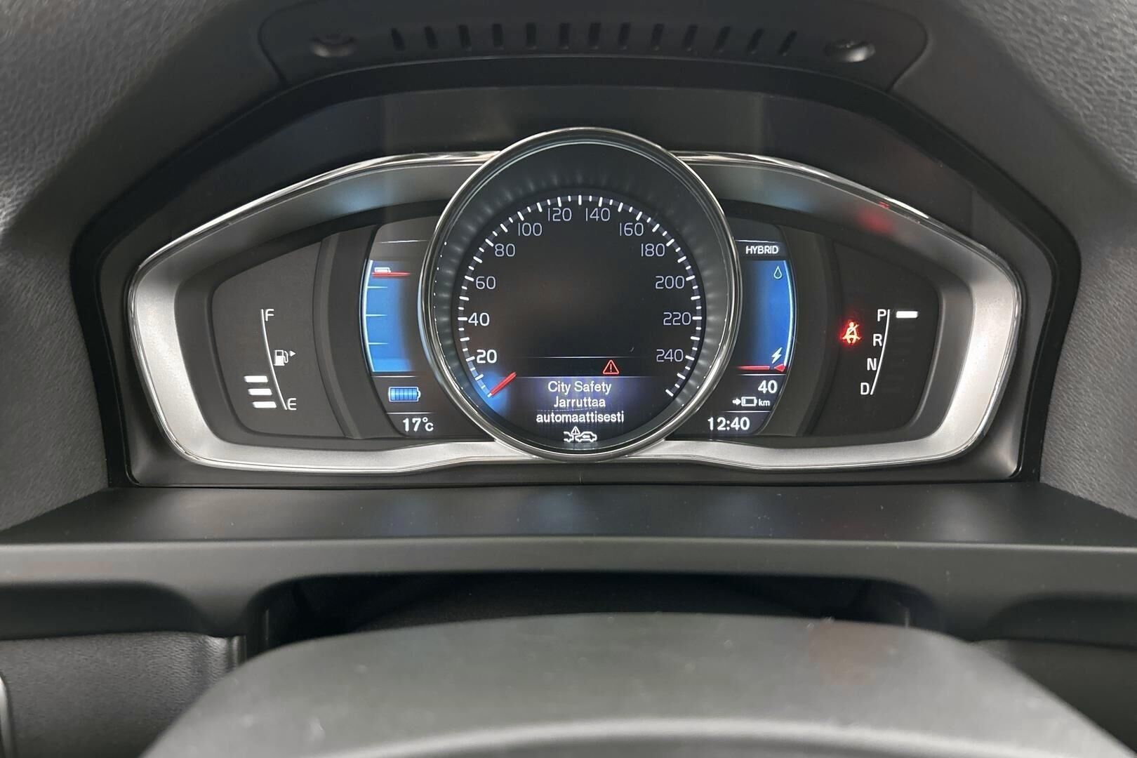 Volvo V60 iso kuva 13