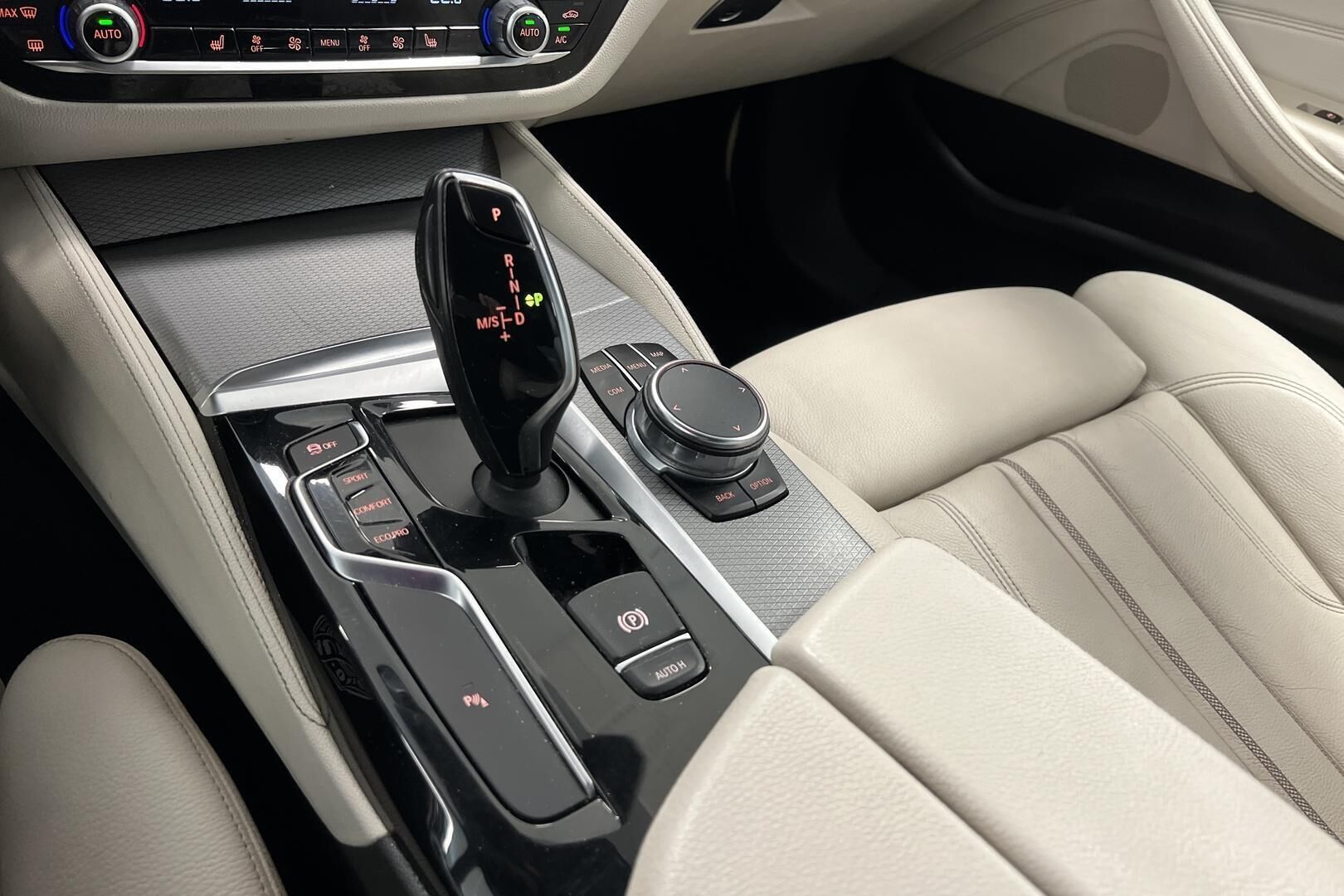 BMW 5-sarja iso kuva 20