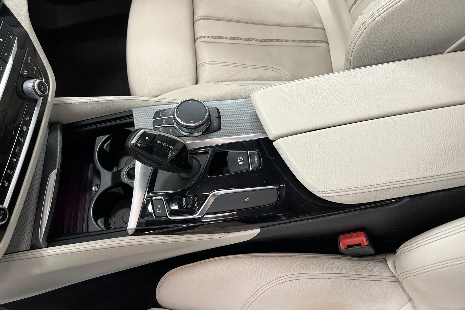 BMW 5-sarja iso kuva 21