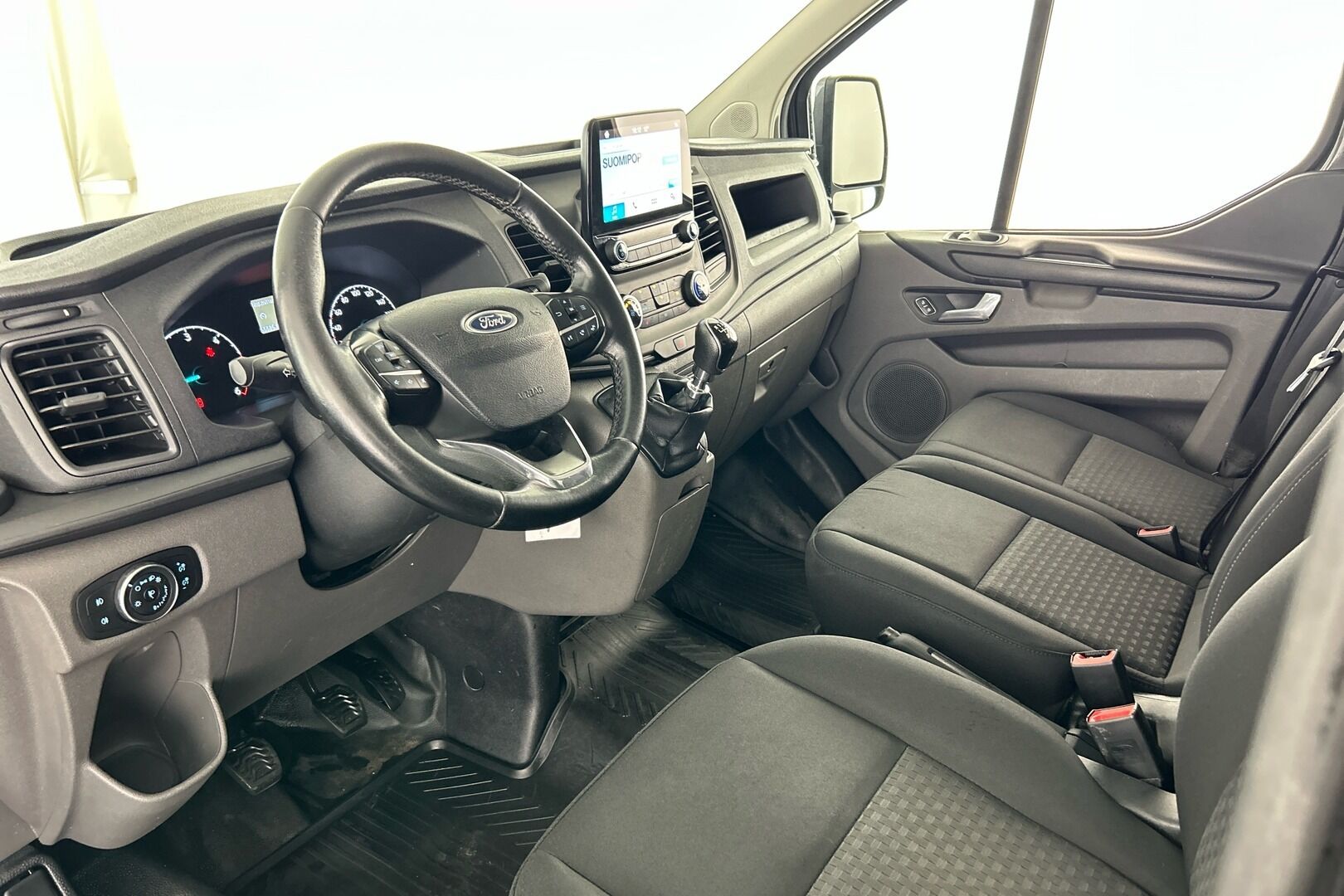 Ford Transit Custom iso kuva 17