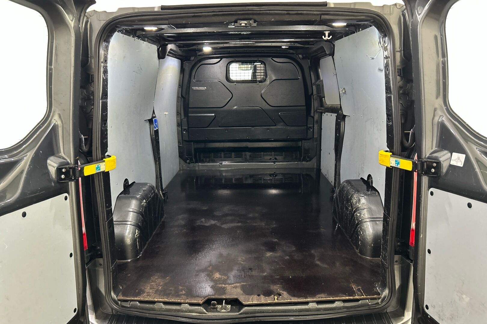 Ford Transit Custom iso kuva 18