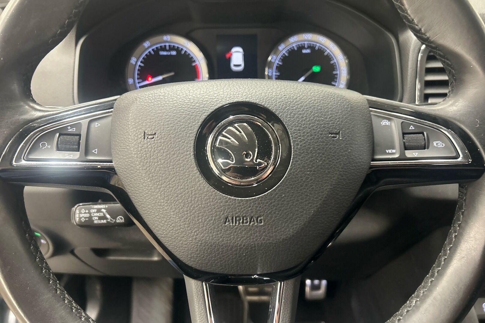 Skoda Karoq iso kuva 23