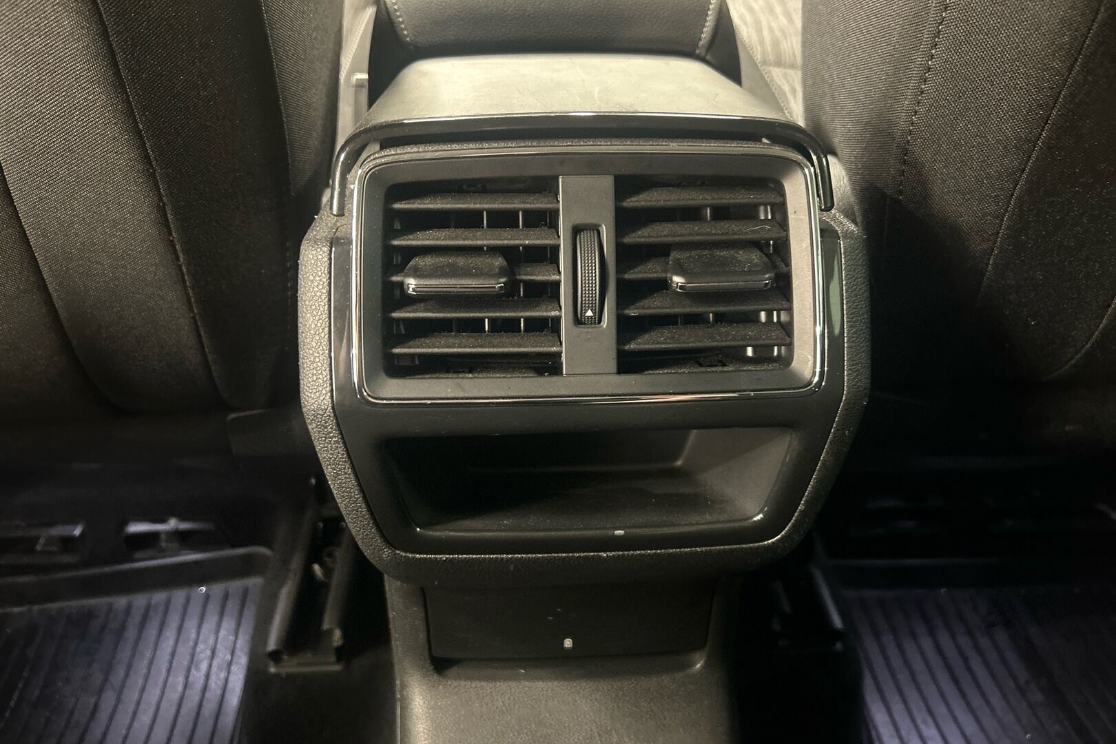 Skoda Karoq iso kuva 19