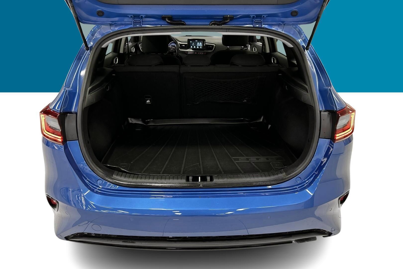 Kia Ceed iso kuva 10