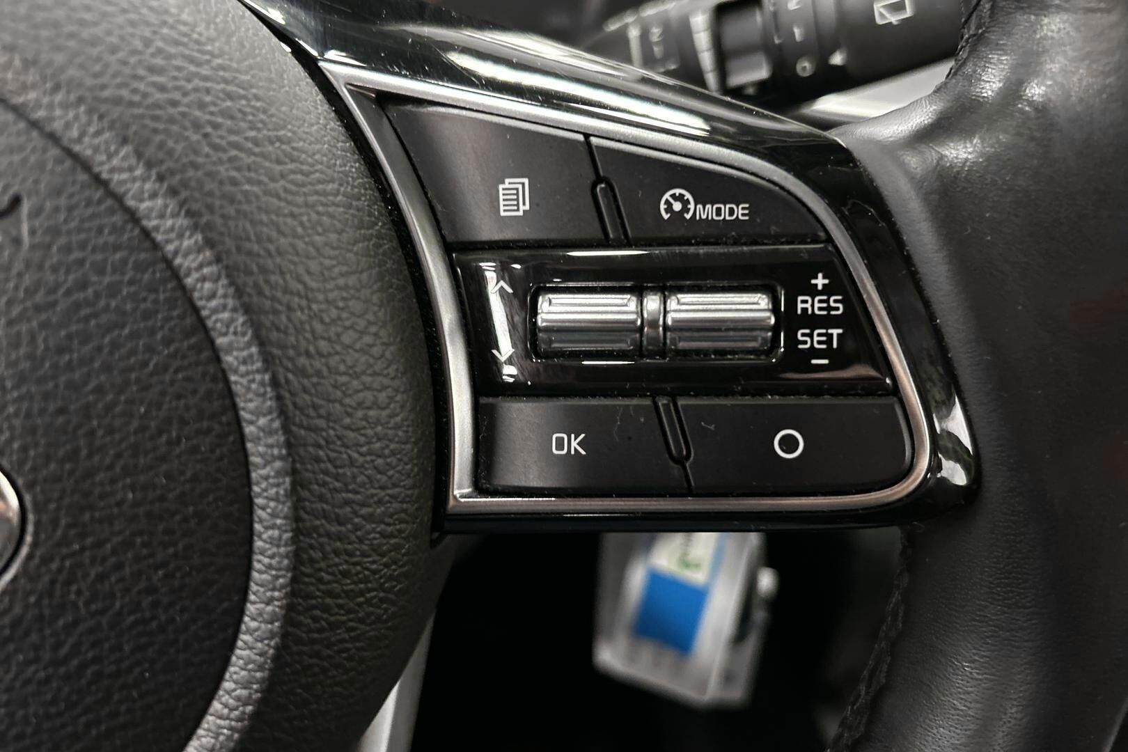 Kia Ceed iso kuva 19