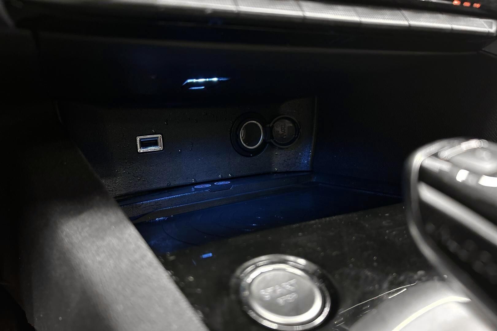 Peugeot 3008 iso kuva 19