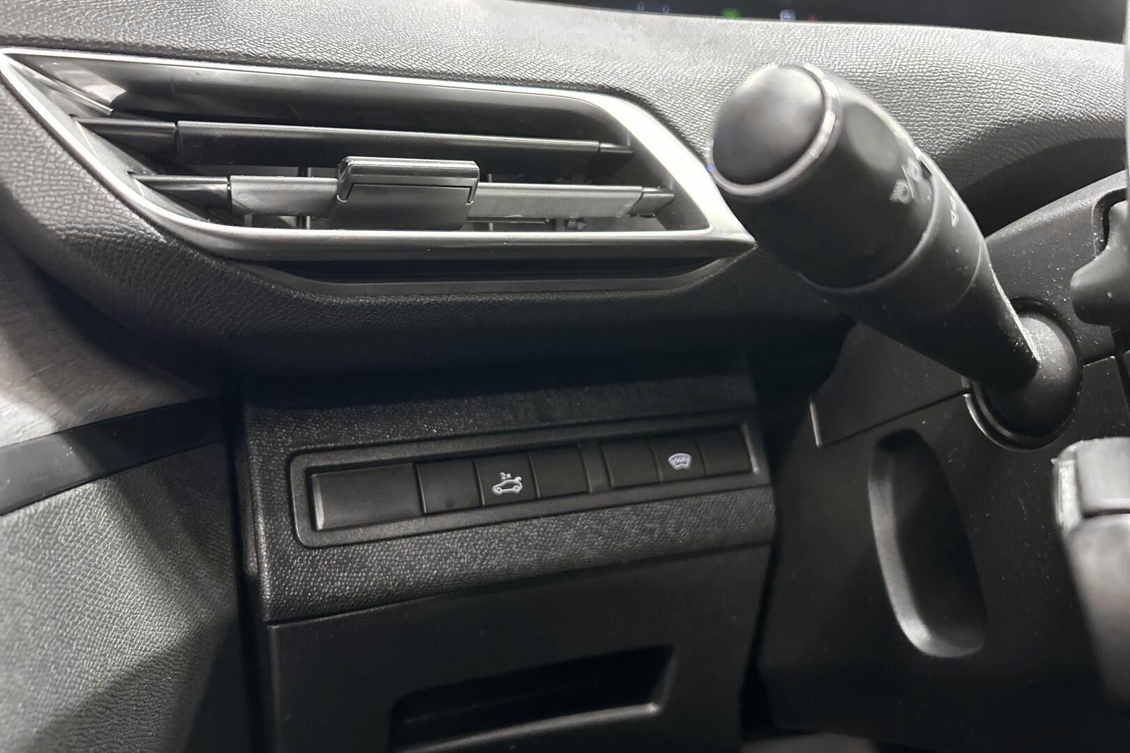 Peugeot 3008 iso kuva 21