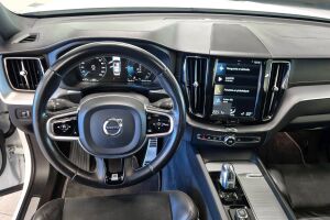 Volvo XC60 esikatselu 16