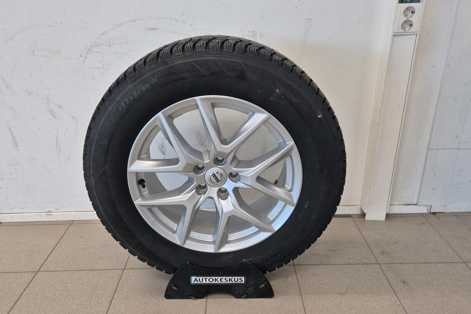 Volvo XC60 iso kuva 22