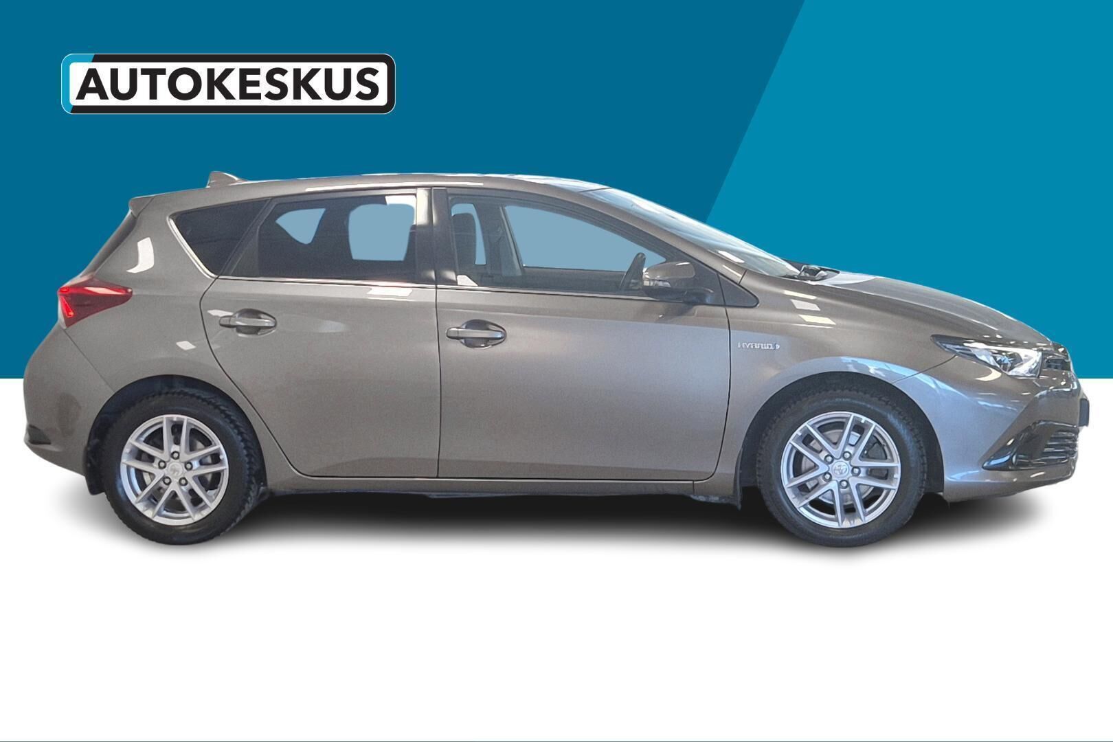 Toyota Auris iso kuva 3