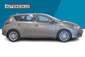 Toyota Auris esikatselu 3