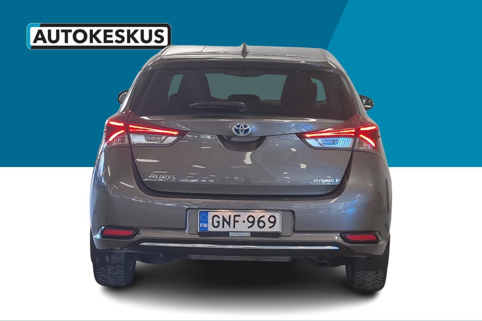 Toyota Auris iso kuva 5