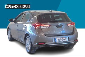 Toyota Auris esikatselu 6