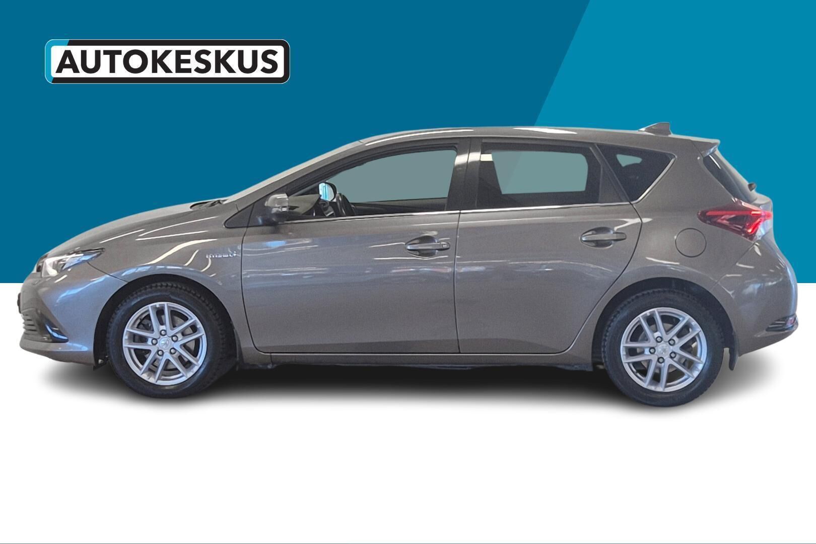 Toyota Auris iso kuva 7