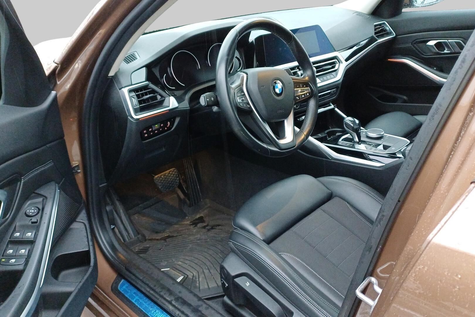 BMW 3-sarja iso kuva 2