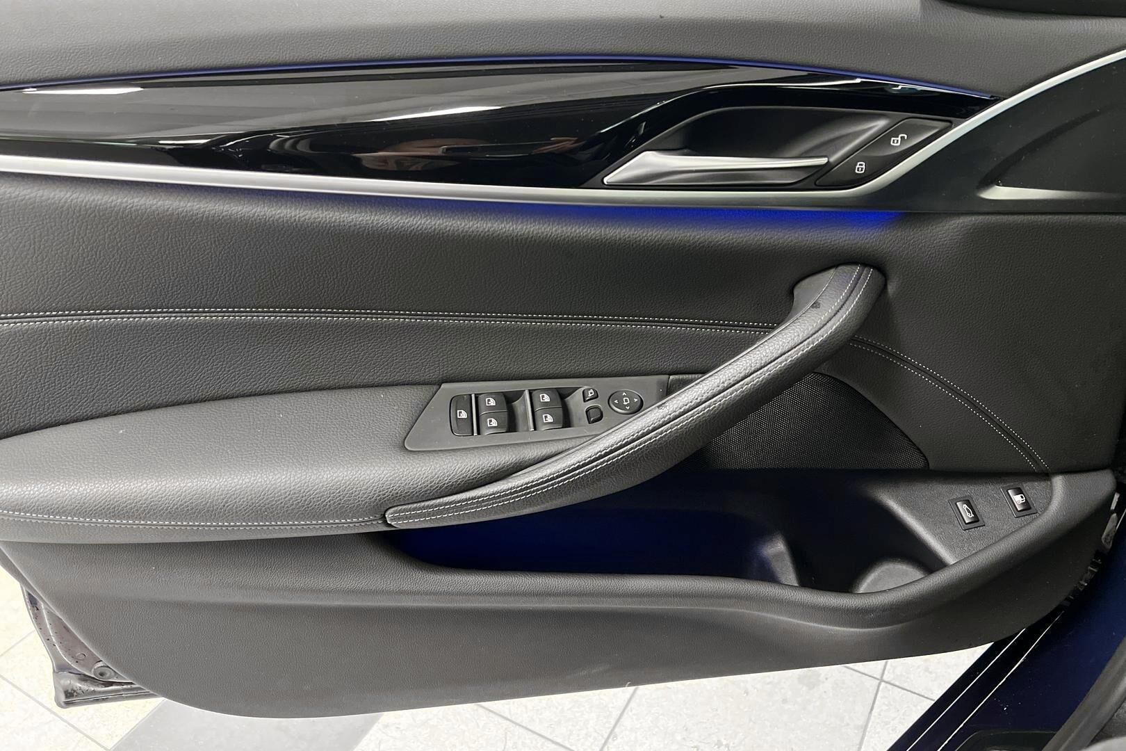 BMW 5-sarja iso kuva 19