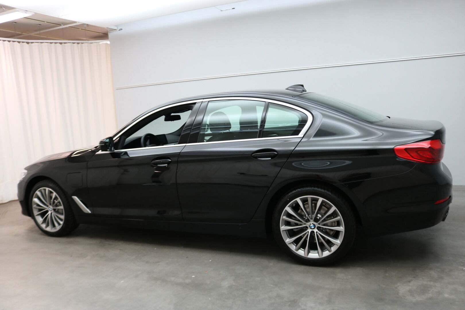 BMW 5-sarja iso kuva 2