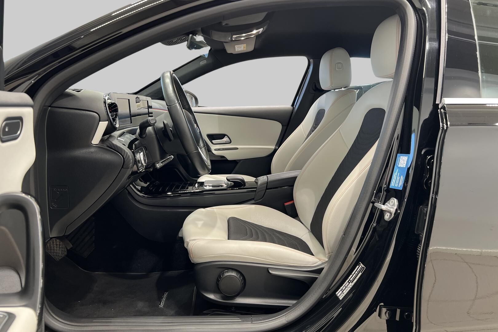 Mercedes-Benz A iso kuva 9