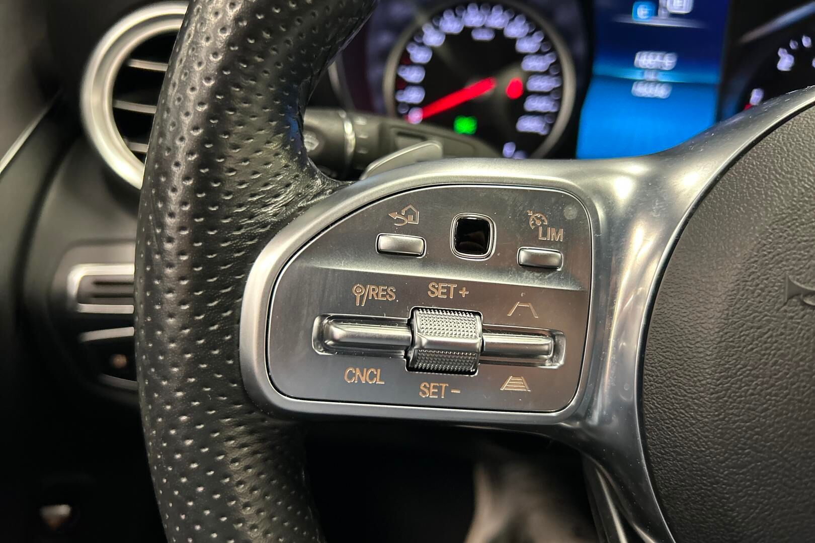 Mercedes-Benz C iso kuva 18