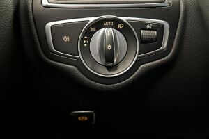 Mercedes-Benz C esikatselu 21