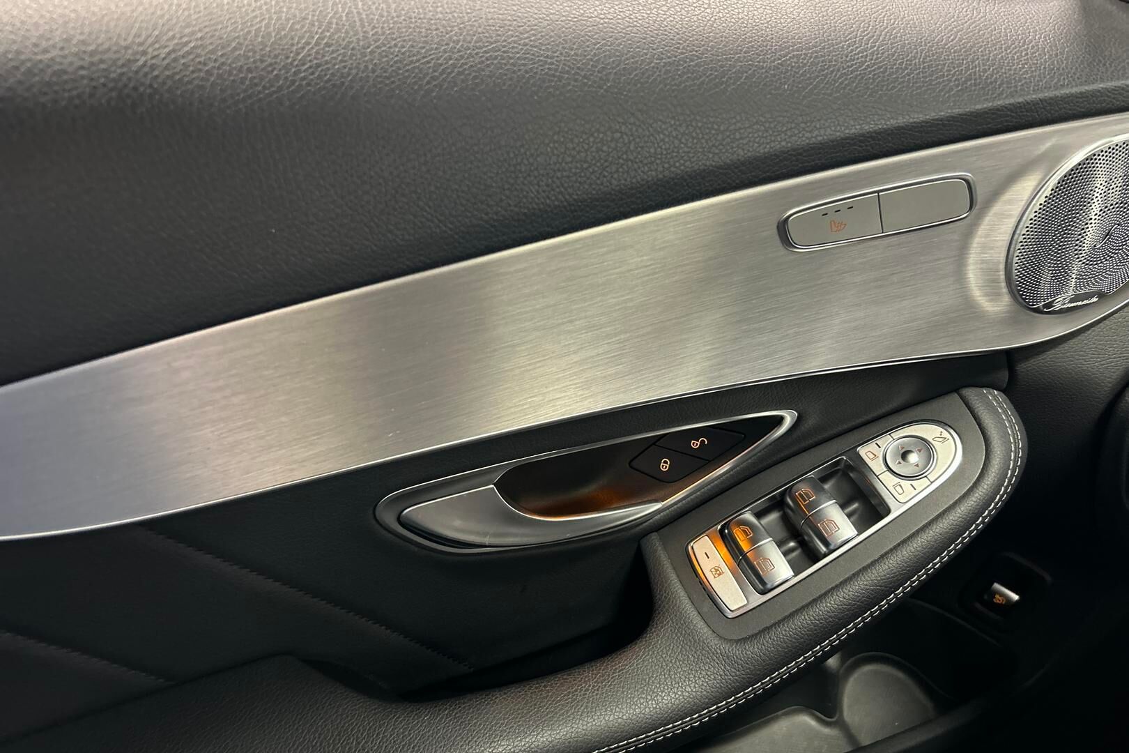 Mercedes-Benz C iso kuva 22