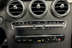 Mercedes-Benz C esikatselu 29