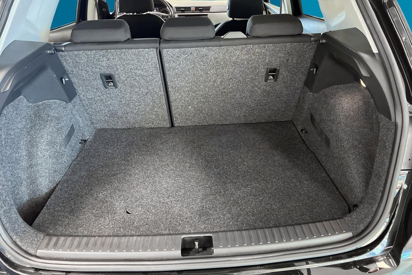 Seat Arona iso kuva 9
