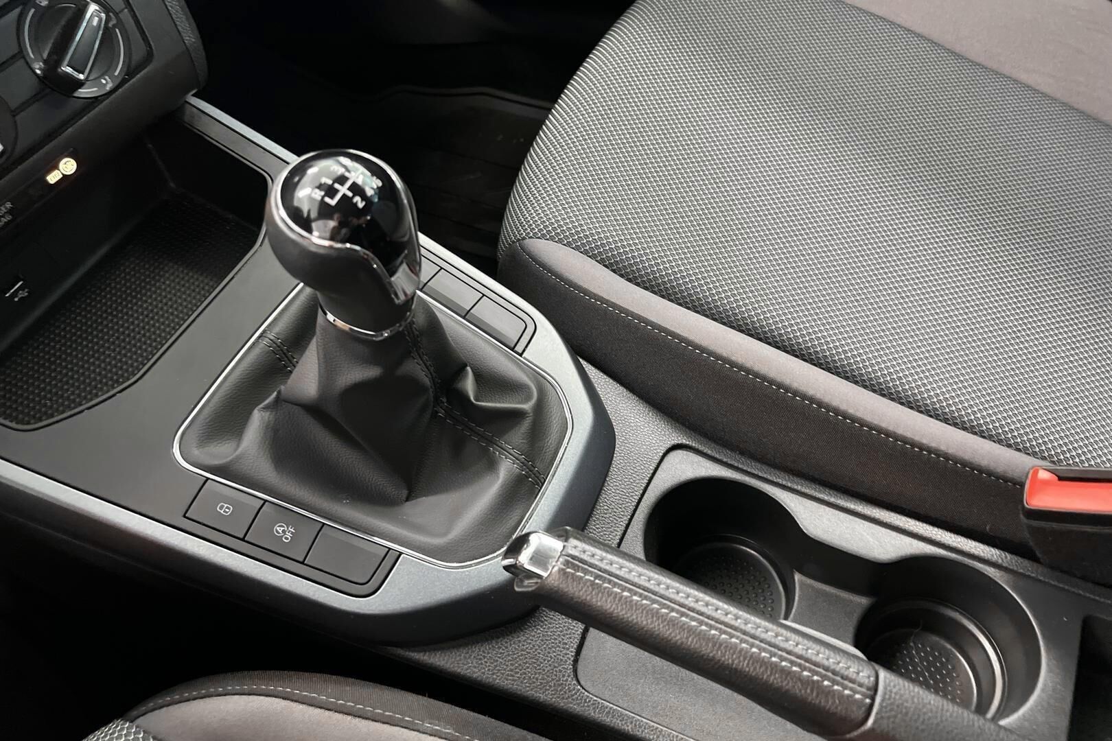 Seat Arona iso kuva 12