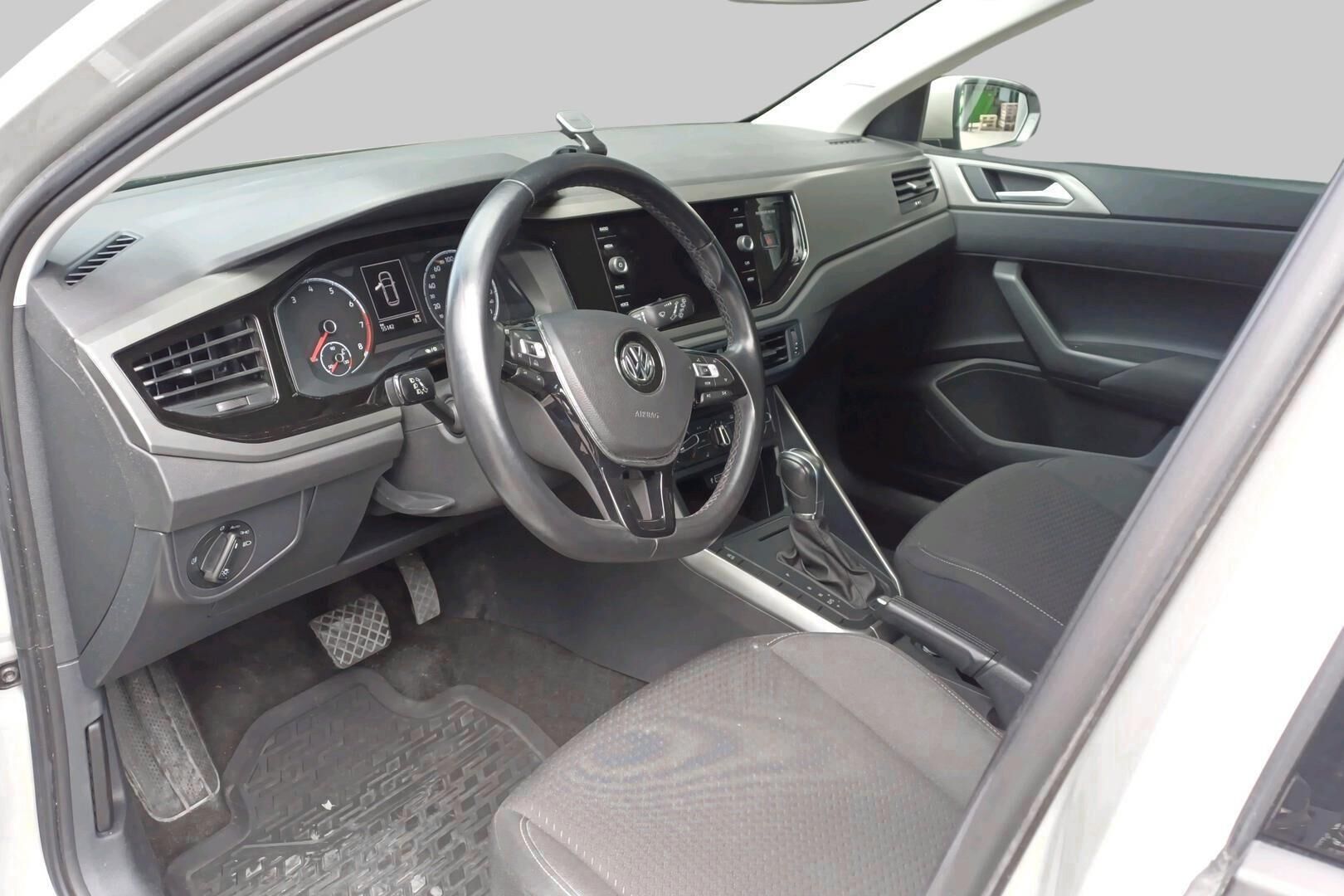Volkswagen Polo iso kuva 2