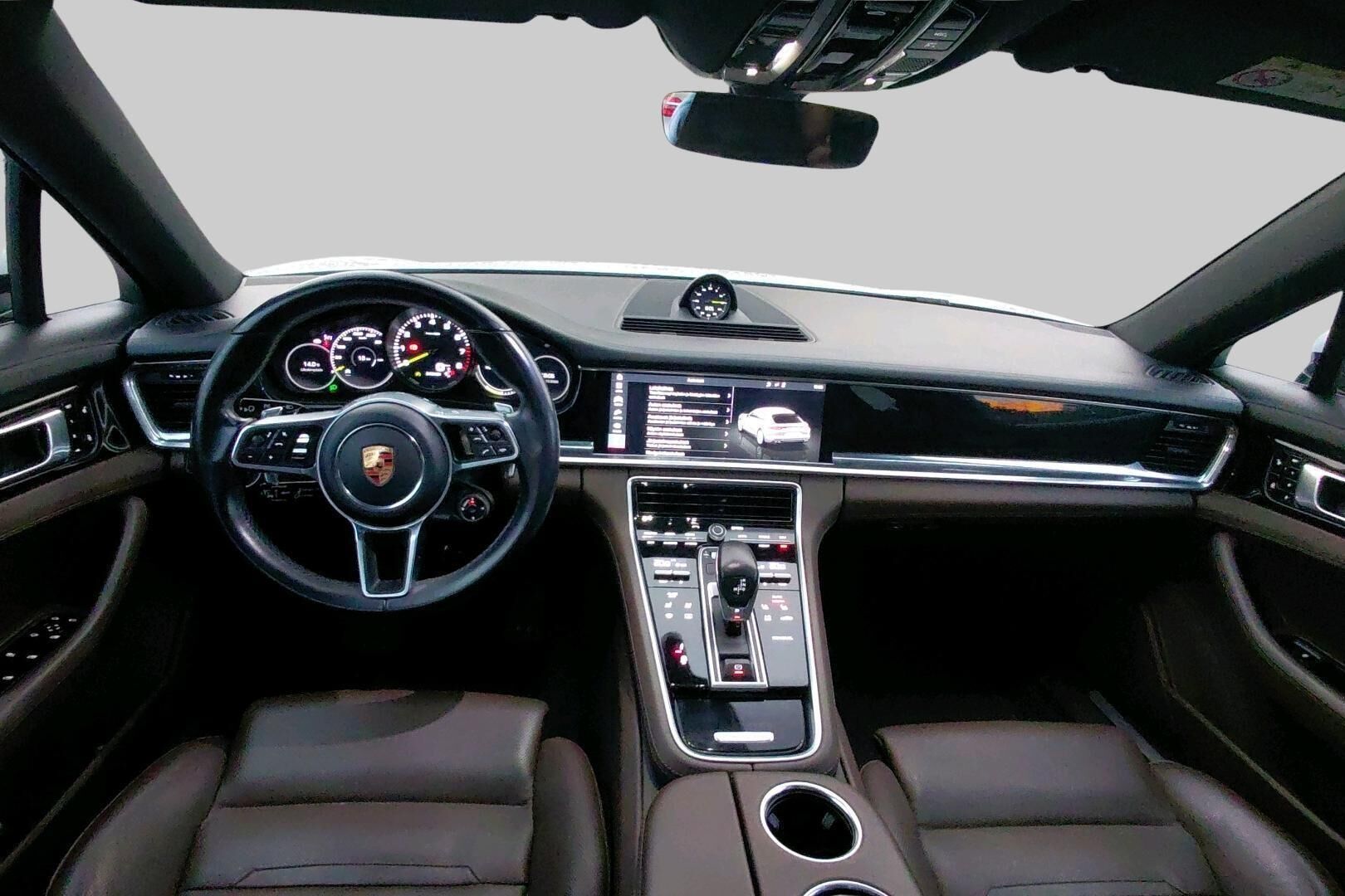 Porsche Panamera iso kuva 7