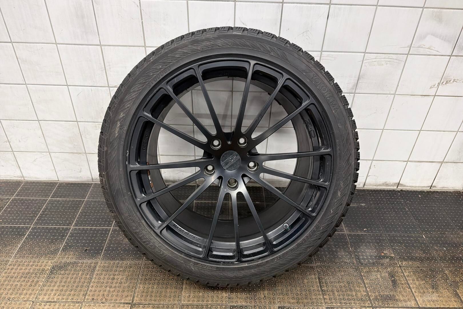 Porsche Panamera iso kuva 11