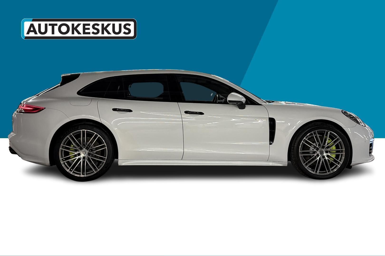 Porsche Panamera iso kuva 3