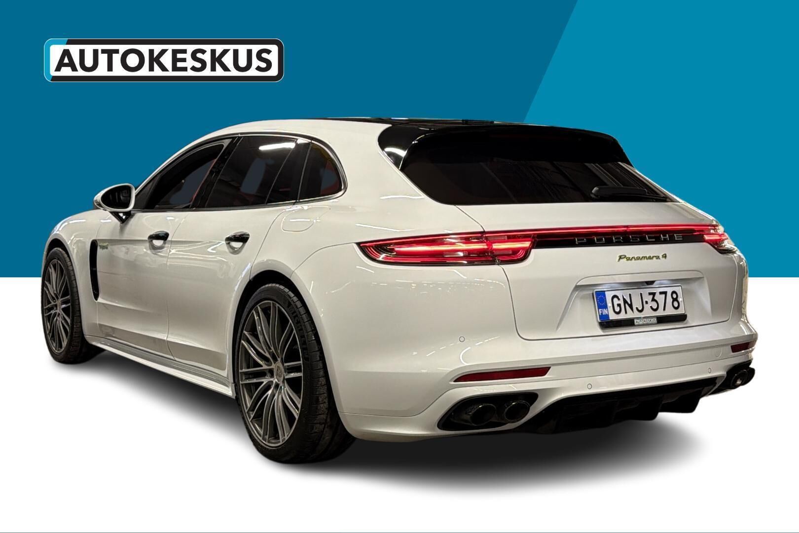 Porsche Panamera iso kuva 5