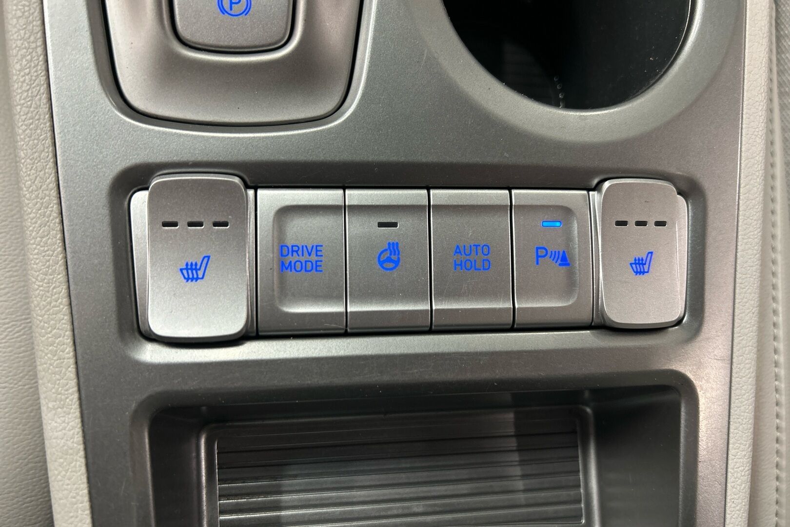 Hyundai KONA iso kuva 24